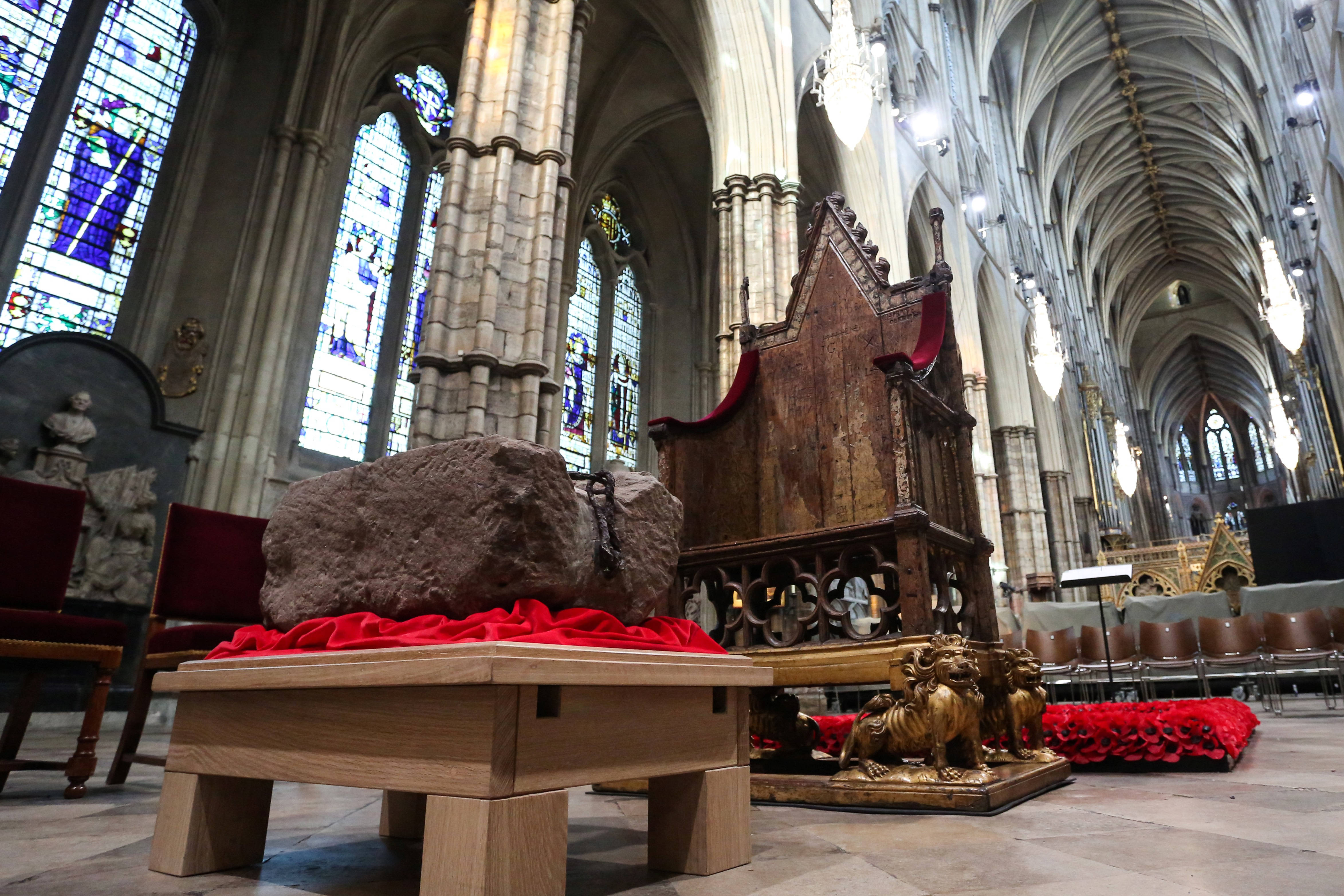 La pierre du Destin et le trône du couronnement à l'abbaye de Westminster, 29 avril 2023.