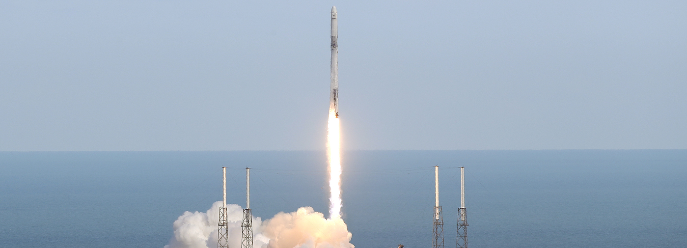 Spacex Recycle Fusee Et Capsule Le Temps