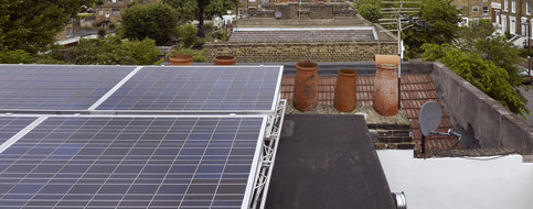 La vie chère vue de Londres: la demande de panneaux solaires est devenue «folle»