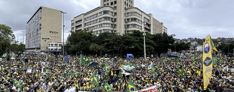 Au Brésil, Bolsonaro appelle au déblocage des routes mais soutient les «manifestations légitimes»