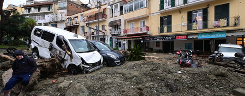 Un décès et une dizaine de disparus après un glissement de terrain sur l’île italienne d’Ischia