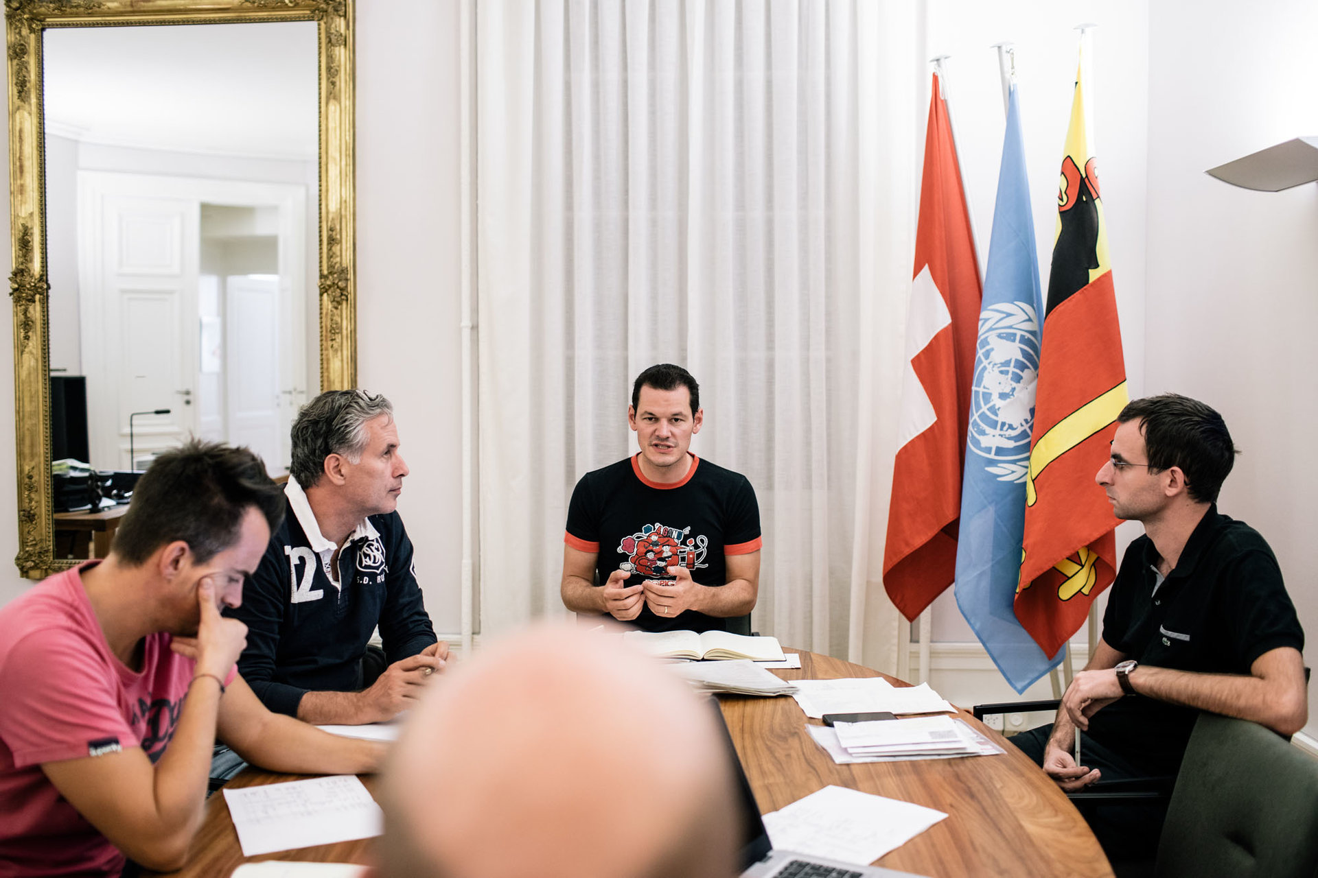 Dimanche, on s'habille «relax» pour les réunions du groupe Valmy
