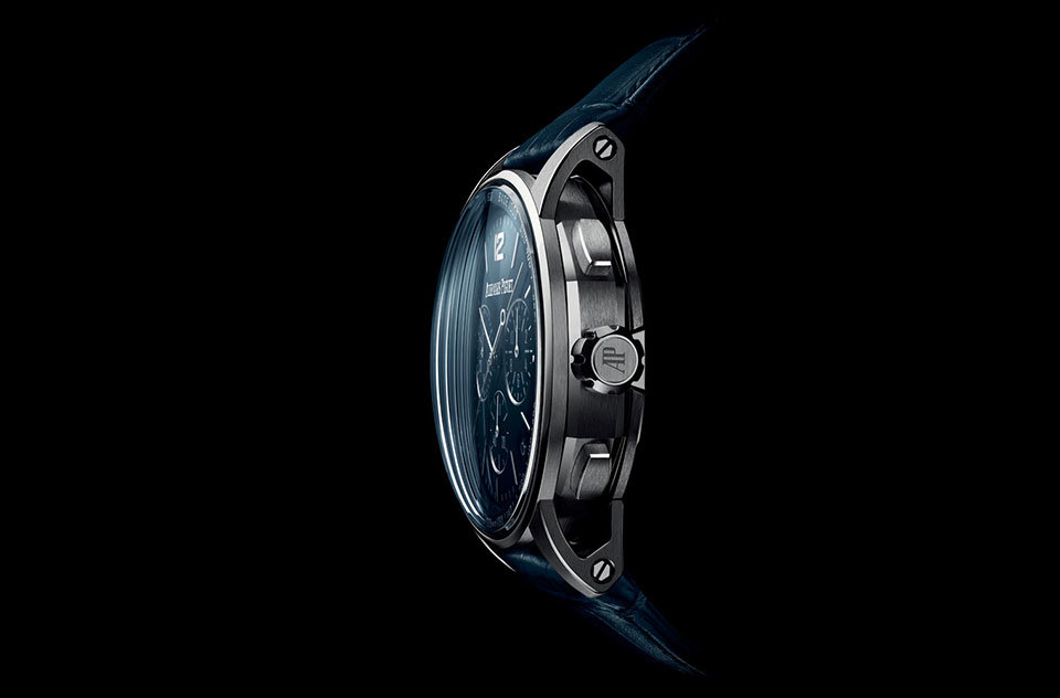 The ergonomic design of the box fits all wrist sizes.