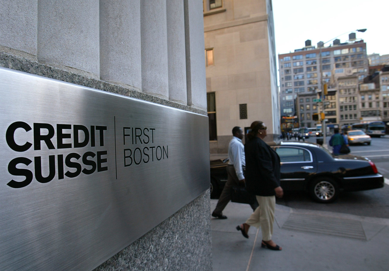 Pour Credit Suisse, la conquête de l'Amérique s'intensifie avec une collaboration avec First Boston dès 1978. Dix ans plus tard, les difficultés commencent