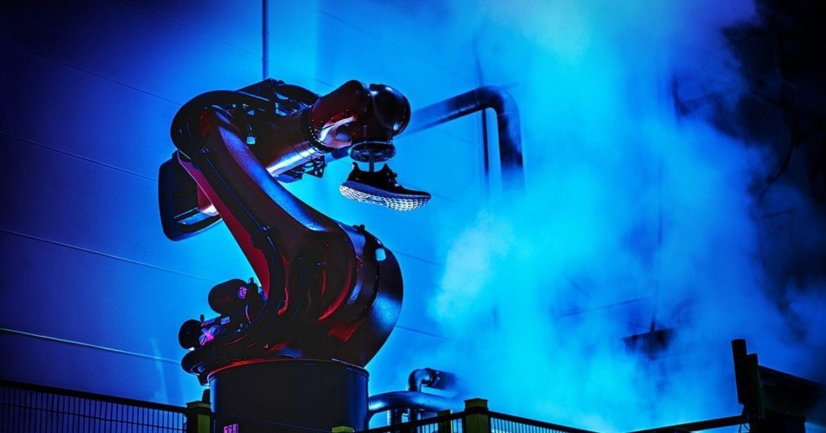 Speedfactory d’Adidas. Supposées être complètement automatisées, elles ont été fermées en 2020.