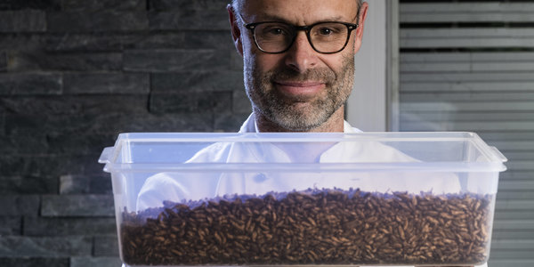 Jean-Yves Cuendet, l’ancien médaillé olympique qui vous fera manger des insectes