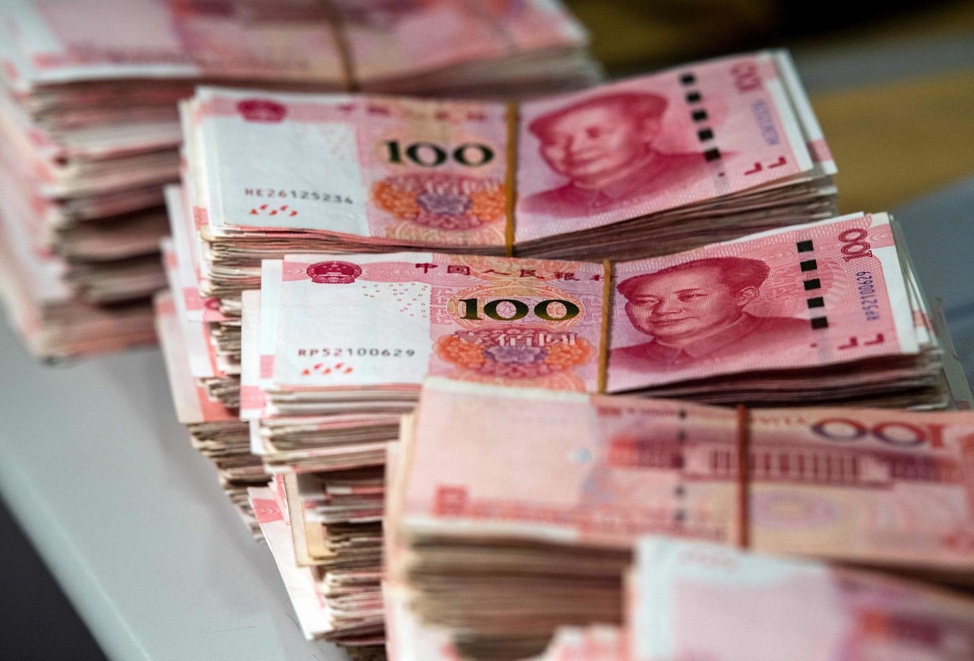 Le yuan, une monnaie refuge pour faire oublier le dollar - Le Temps