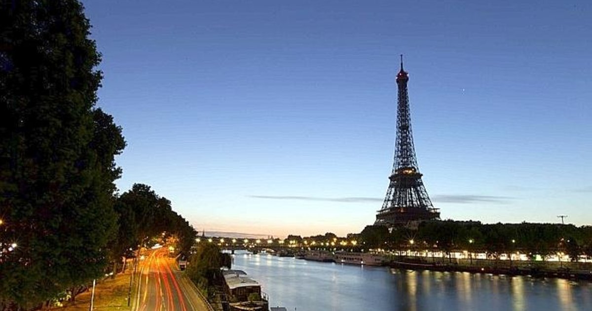 Un Des Cinq Cents Mais Pas Le Moindre Mots Croisés La tour Eiffel, 125 ans, prisonnière d’un chantier diabolique - Le Temps