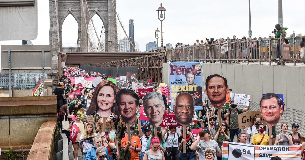 “Don’t touch our bodies!”: In the United States, hundreds of demonstrations to defend the right to abortion