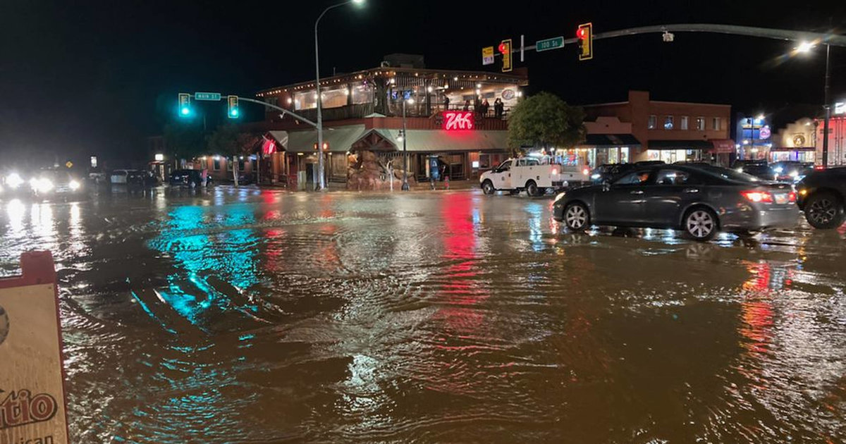 Flash floods strike the western United States