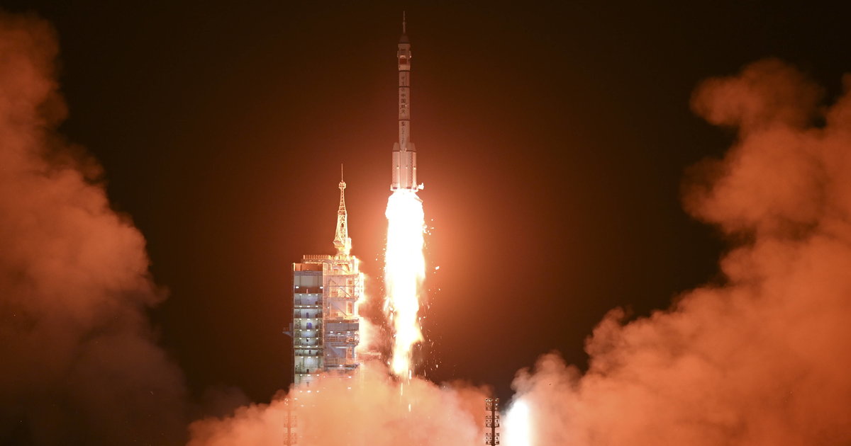 La Chine envoie trois astronautes vers sa station spatiale Tiangong
