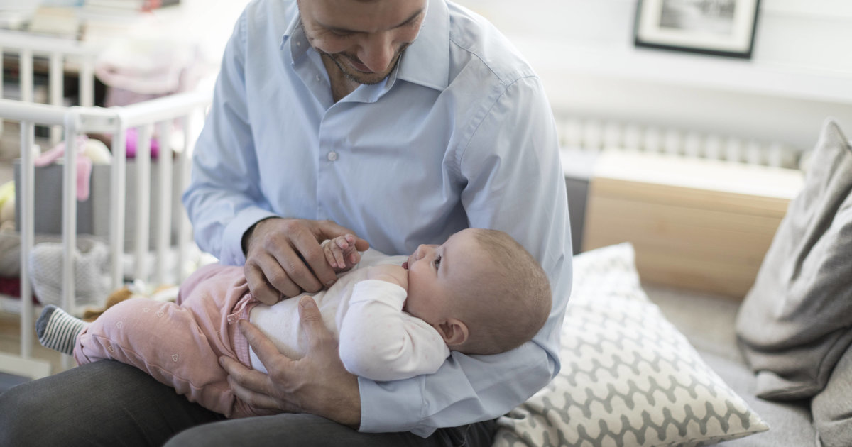 Paternity leave, good for the mental health of fathers