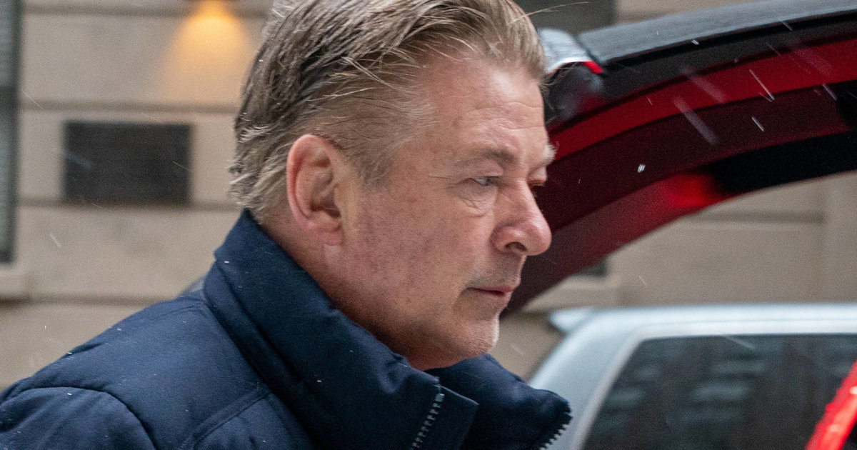 Alec Baldwin formellement inculpé d’homicide involontaire après son tir mortel en tournage