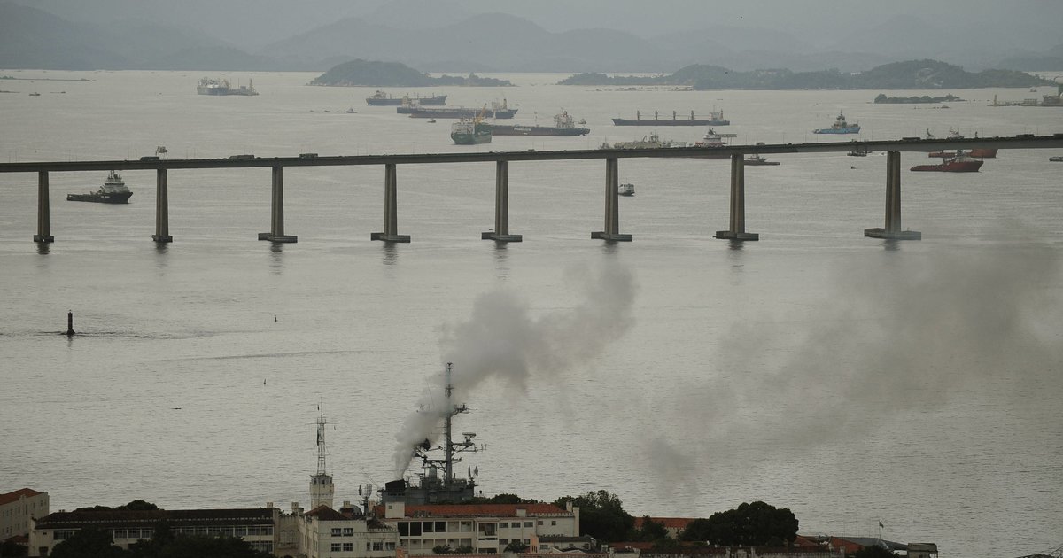 Le Brésil a coulé l’ancien porte-avions français Foch, rempli de produits toxiques
