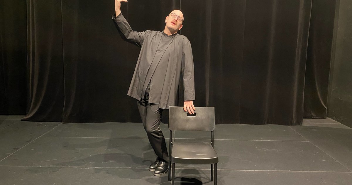 A Boulimie, Lucas Vuilleumier rit de ses divas de famille