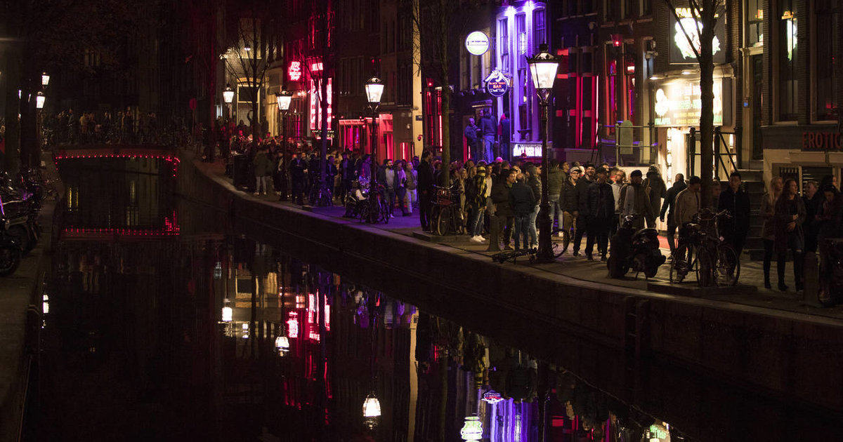 «Ne venez pas»: Amsterdam se lance dans la lutte contre le tourisme de la fête et vise les jeunes britanniques